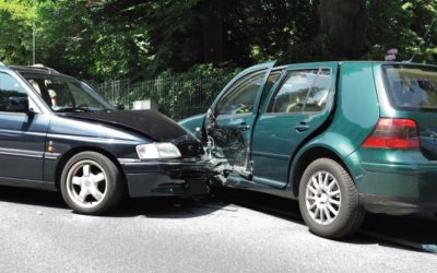 Wartepflicht Restwertangebot Kfz-Versicherung: Geschädigter darf verunfalltes Fahrzeug schnell verkaufen